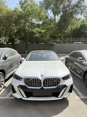 Bmw i5 35 l m paket