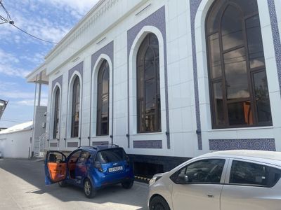 Uy sotiladi Toshkent Samaqand darvozada