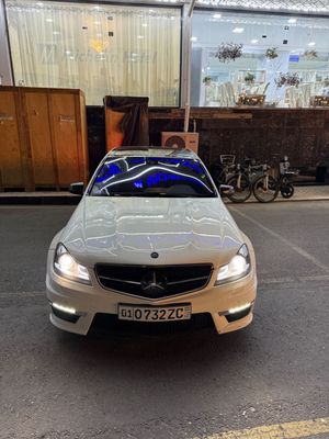 Mercedes benz c204 c63 amg