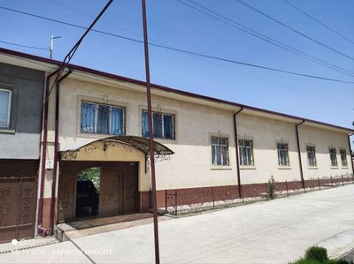 Nazarbeda Xarakat Masjid kocha 3.5 sotux 6 ta xona 2 ta padvol bor