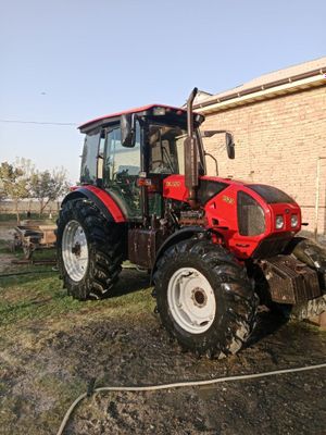 Traktor Belarus 1523