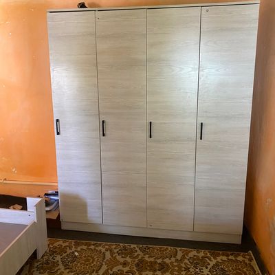 Продается мебель шкаф и кровать