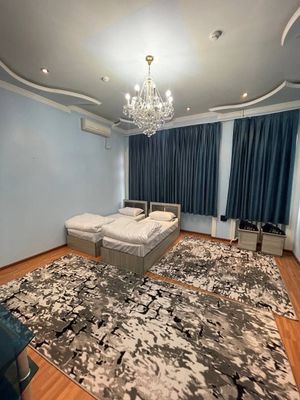 Продаётся дом 4.4 сотки на ул.Юнуса Раджаби 300м² ор-р: м.Космонавты