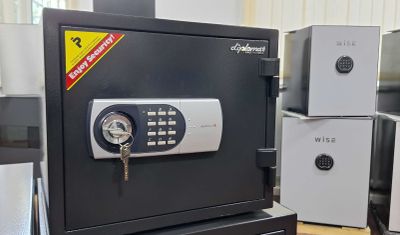 Компактные огнестойкие сейфы Diplomat модель 119. Made in Korea