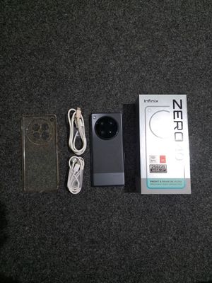 Infinix Zero 40 5G сотилади. Холати идеал.