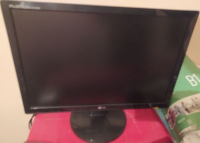 Monitor LG 19 srochna sotladi