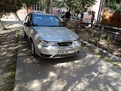 Нексия 2 срочна сотилади ген берилмиди