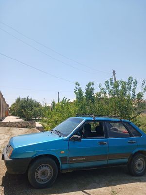 Vaz 2109 машина сотилади
