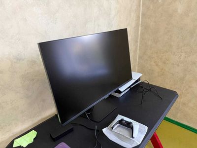 Продам новый 32 дюйм. 4K монитор Samsung Odyssey G7 32 G70D