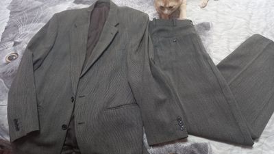 Мужской костюм б/у :пиджак и брюки
