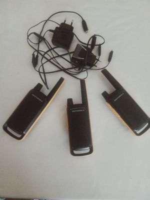 Motorola ratsiya sotiladi