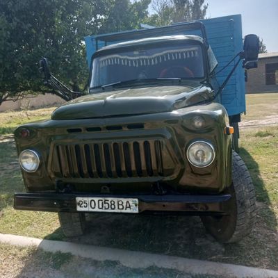 Gaz 53 Holati Yaxshi baloni Yangi Matorda ishi yo'q ishga tayyor