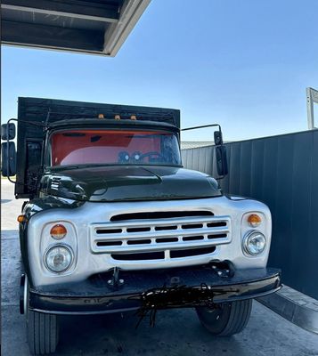 Zil 130 samosval