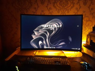 Asus 32 dyum 144 hz monitor sotiladi