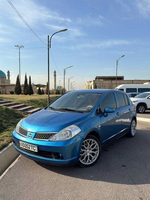 Nissan tiida sotiladi