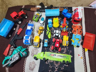Игрушки б/у целые