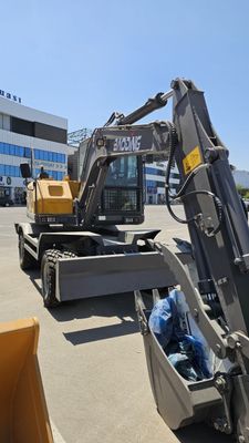Экскаватор 80талик Гидромолотом