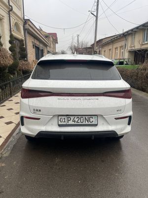 BYD e2 400 km zapas xod