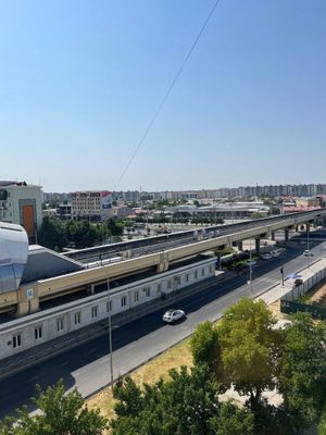 Продается квартира метро Узгарищ