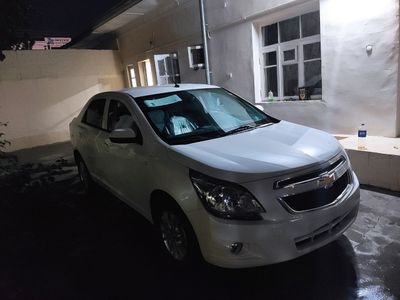 Chevrolet cobalt sotiladi