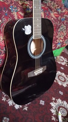 Gitara sotiladi xolati alo