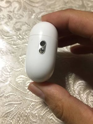 Airpods pro 2 typc унг томони кейс бн