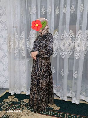 2,3 мартадан кийилган либослар сотилади