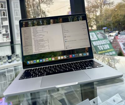 Macbook Air M2 8/256 GB 13 inch