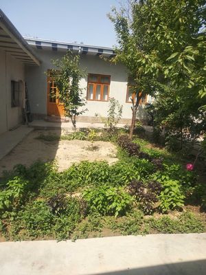 4,5 sotik xovli sotiladi
