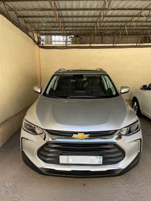 Продам свой Chevrolet Tracker 2 Premier Plus, серебристый