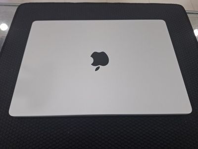 Macbook pro m1 pro 14" inch 16/512