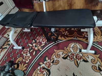 grija mashqlari va bel og'rig'i uchun maxsus stol