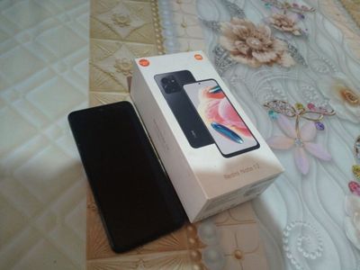 Redmi note 12 xolati ideal xotira 128/8 sirochna sotiladi