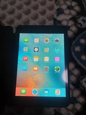 Планшет iPad память 32 GB, сеть Wi-Fi