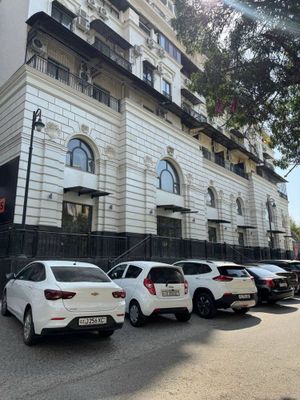 Жк "Казахстан" нежилое помещение 600кв.м со всеми удобствами срочно