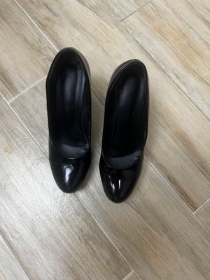Tufli ayollar uchun
