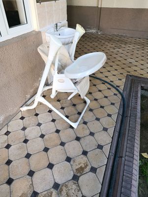 Bolalar uchun ulkan.ovqatlanish ustoli