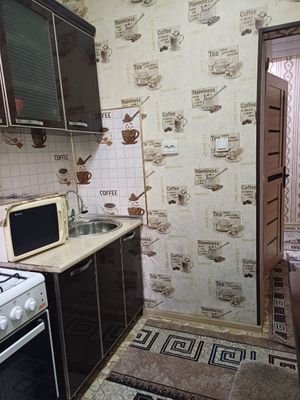 1 хонали 2 этаж хамкор банг ижорага берилади 250$