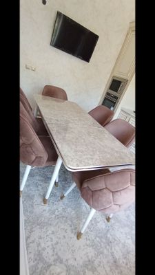 Продается столь и стулья