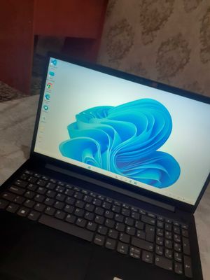 Noutbuk lenovo sotiladi yangi