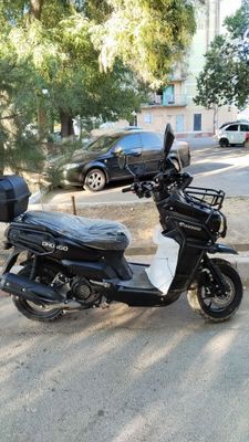 Скутер танк йеннги
