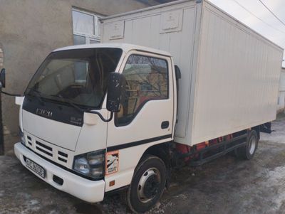 Isuzu 5 тонна грузовой