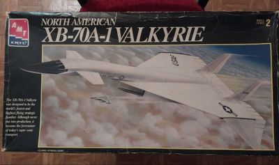 Сборная модель самолета XB 70 Валькирия. Масштаб 1 к 72