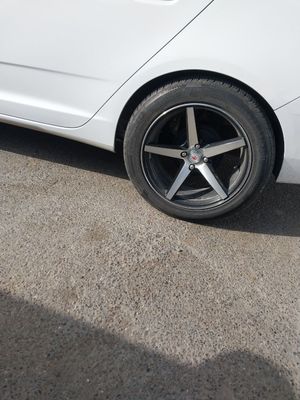 Продаются сака диски Vossen R17 с баллонами