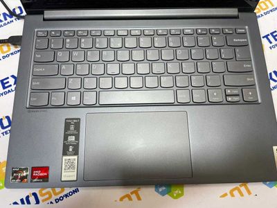 Продается Ноутбук Lenovo YOGA SLIM 7
