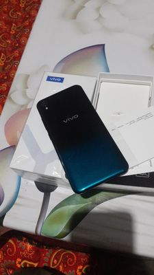 Vivo Y1s 32Gb sotiladi