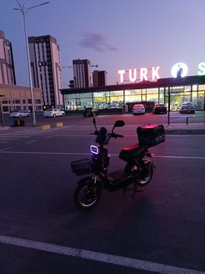 Скутер сатилады таза