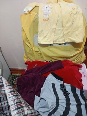 Продаю детские вещи в отличном состоянии по 10-15тыс. В связи с переез