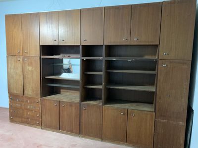 Mebel sotiladi 2.40x3.60 razmerda