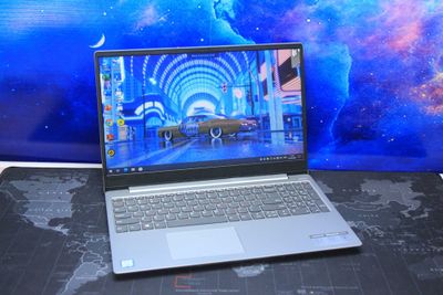 Grafik dizayn, kichik montaj uchun i5 videokartali noutbuk